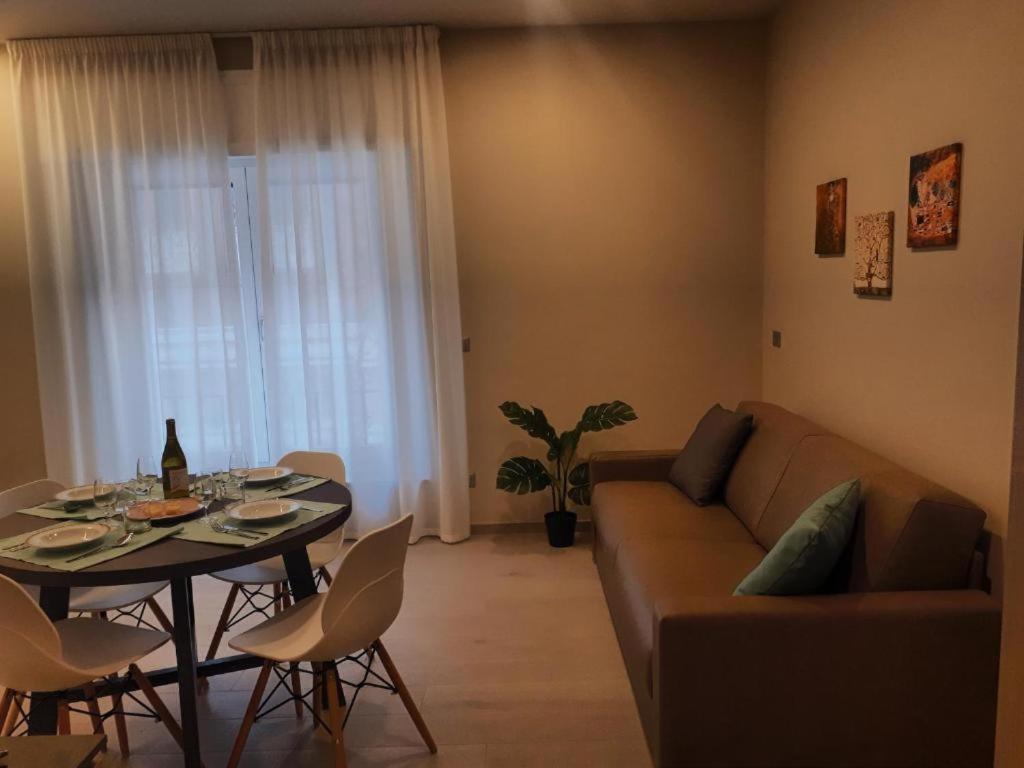 Smart Apartment Mercanzia - Twa โบโลญญา ภายนอก รูปภาพ